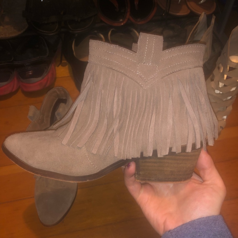 Booties. - Picture 5 of 8